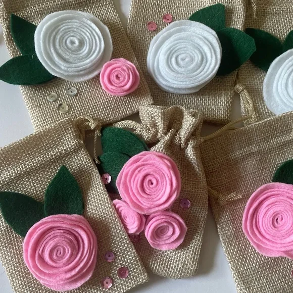 8 Felt & Burlap Gift Bags - Pink and White - Picture 3 of 4